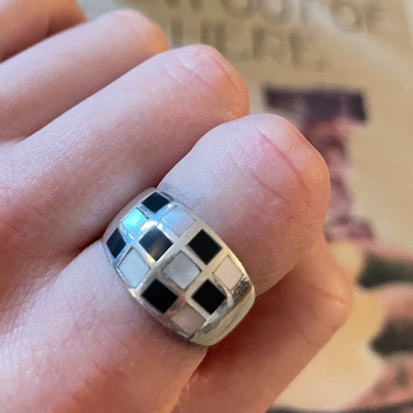 Black Onyx and MOP Silver Ring - Picture 4 of 5